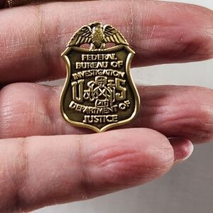 FEDERAL BUREAU OF INVESTIGATION | Other | 255 Signed Vintage Pin ...